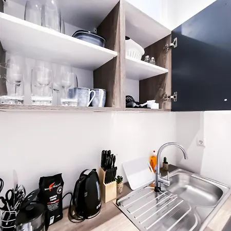 דירה Mit Modernem Bad, Kueche, Waschmaschine Und Trockner