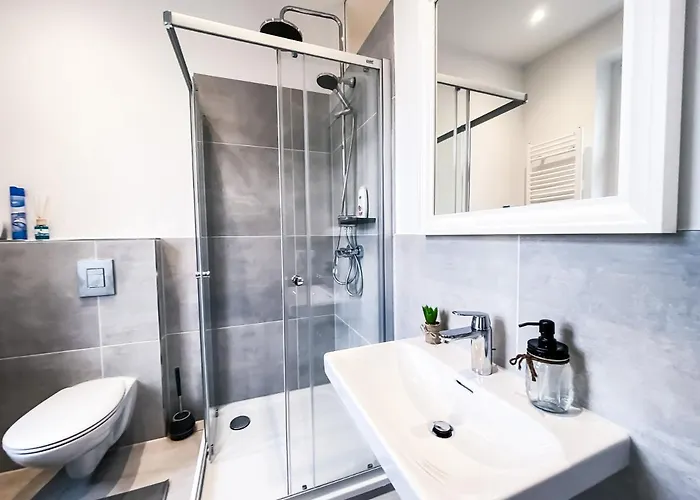 Mit Modernem Bad, Kueche, Waschmaschine Und Trockner