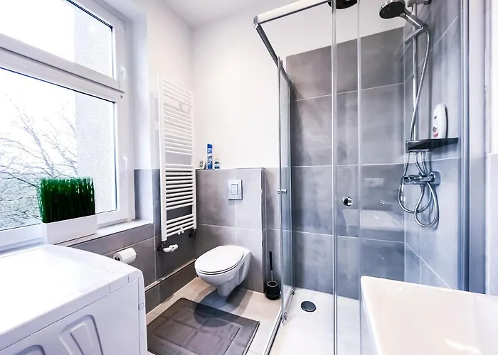 Mit Modernem Bad, Kueche, Waschmaschine Und Trockner